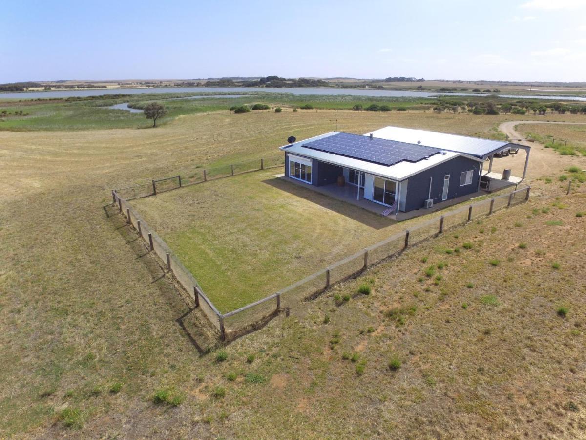 Coorong Island Retreat - Farm Stay At Pet Friendly Property 매닌지 외부 사진