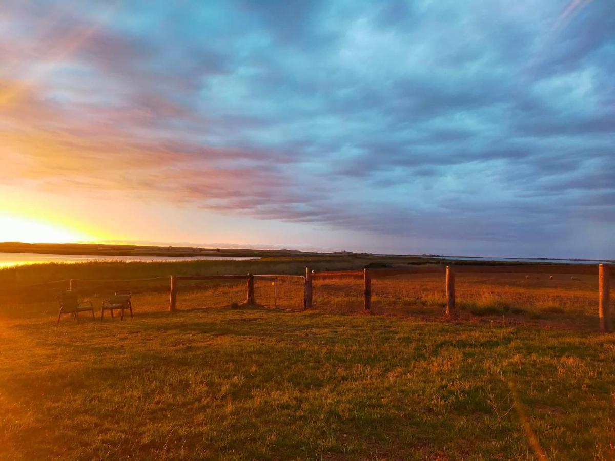 Coorong Island Retreat - Farm Stay At Pet Friendly Property 매닌지 외부 사진