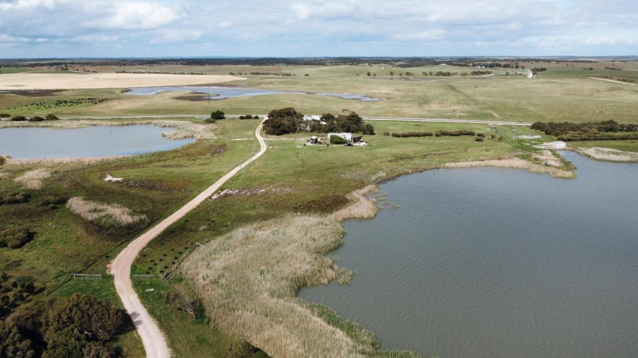 Coorong Island Retreat - Farm Stay At Pet Friendly Property 매닌지 외부 사진