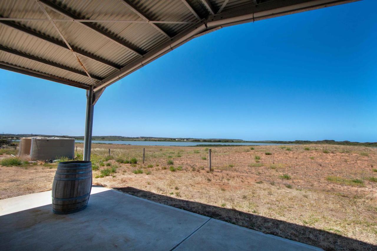 Coorong Island Retreat - Farm Stay At Pet Friendly Property 매닌지 외부 사진