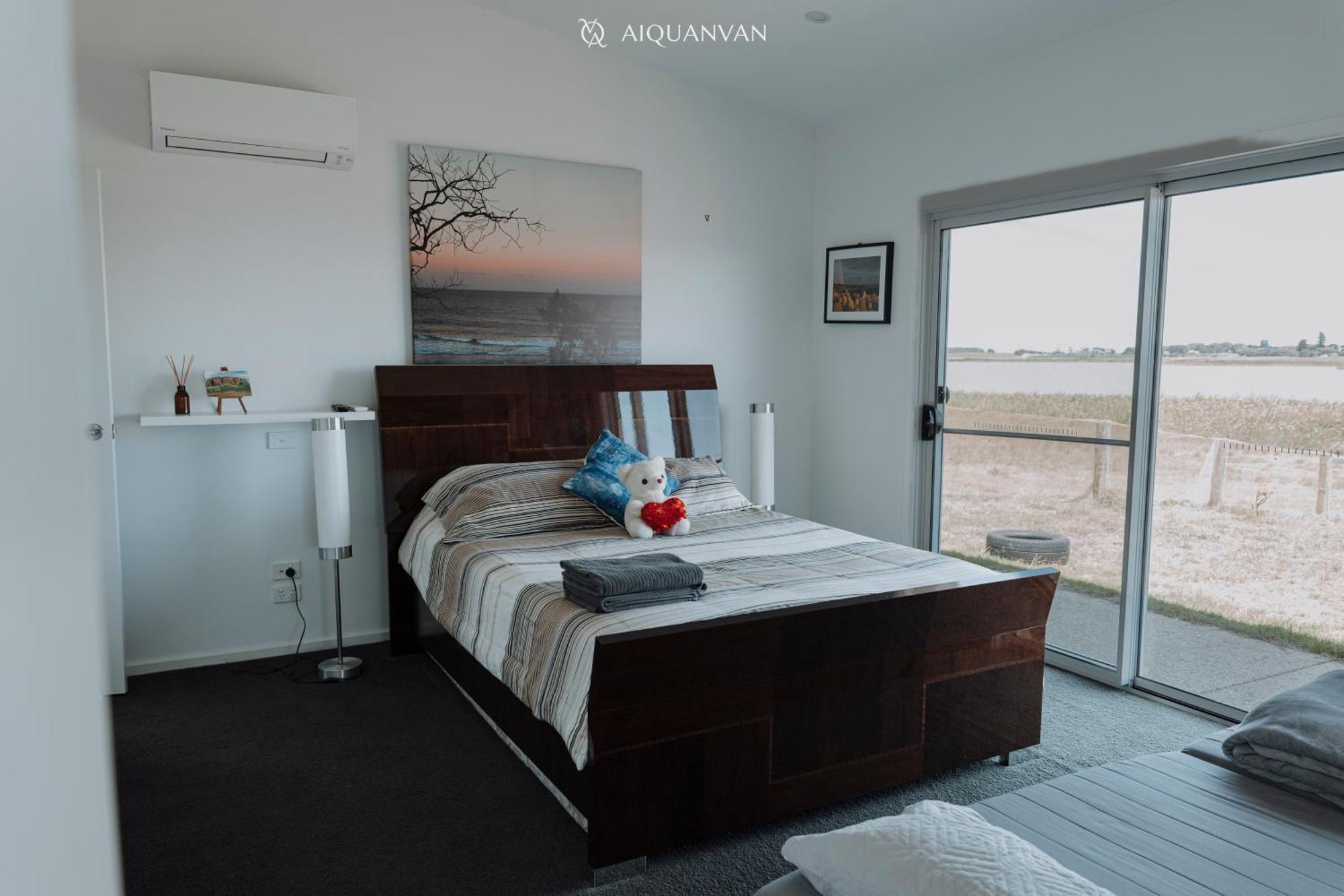 Coorong Island Retreat - Farm Stay At Pet Friendly Property 매닌지 외부 사진